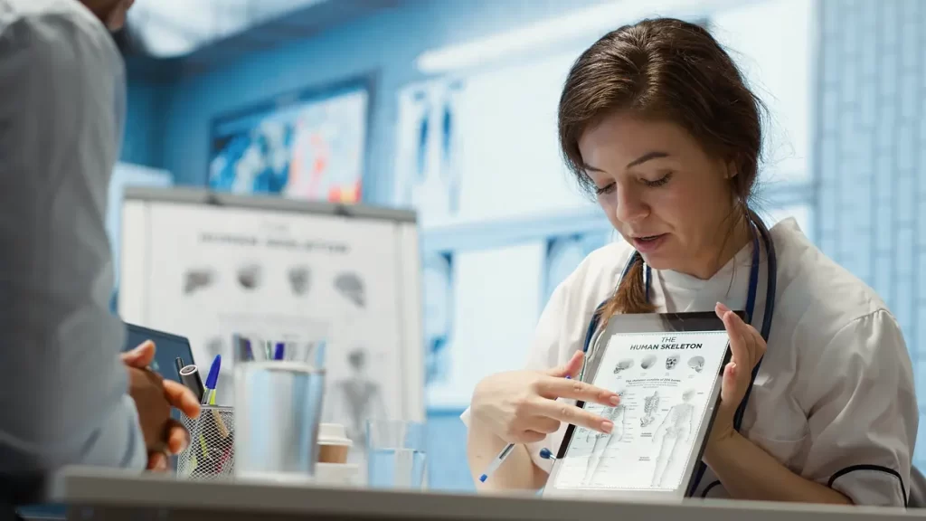 7 Practice Management Software Solutions (For Med Spa, Clinics, Healthcare)