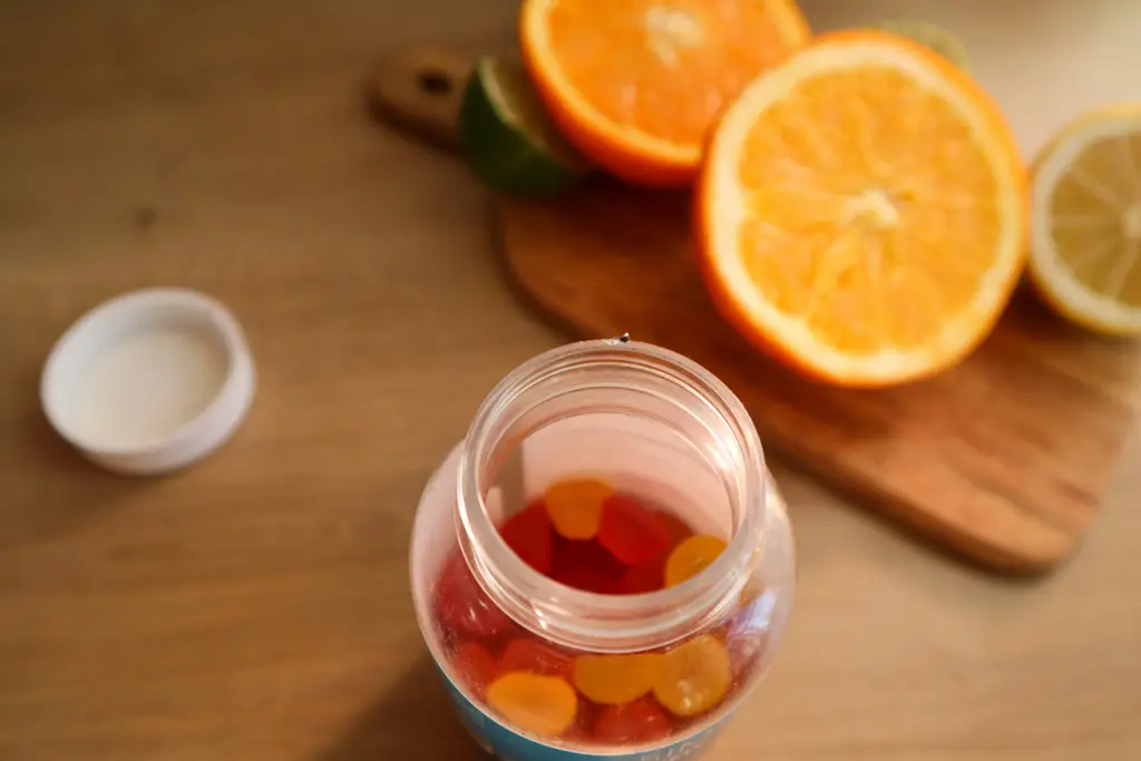 Oranges and vitamin supplements